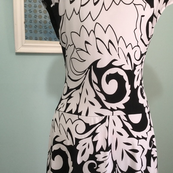 En Focus Studio Black & White Floral Dress.- —SOLD - Picture 4 of 6